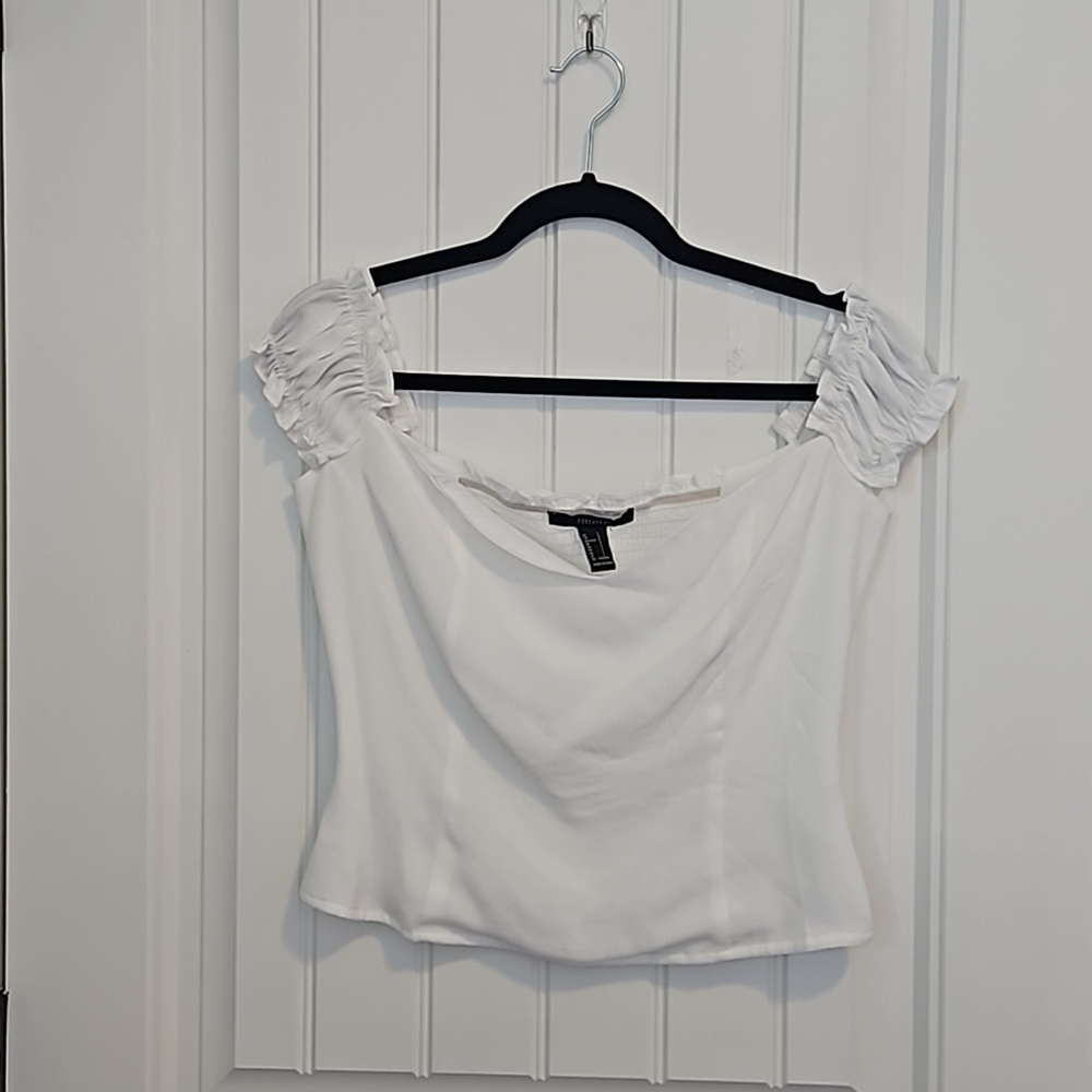 White Off The Shoulder Crop Top Size L
